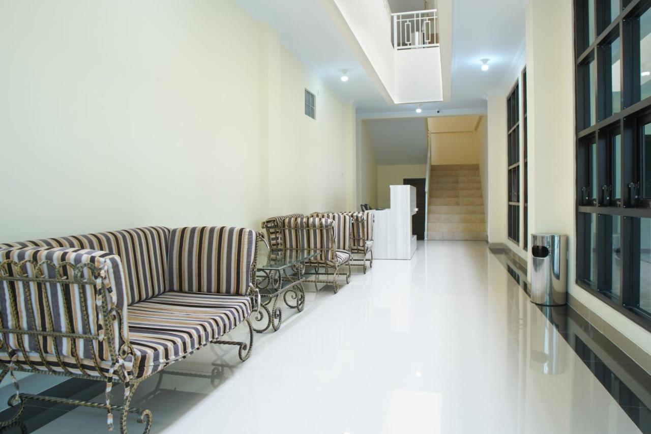 Kost Eksklusif Teduh Hostel Jogjakarta Buitenkant foto